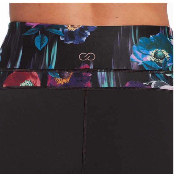 Black floral Calia leggings - Picture 3 of 7